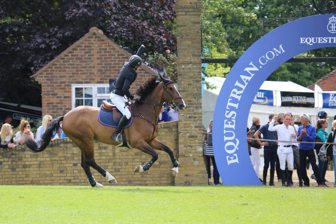 2014DerbySun-6017.jpg (1)