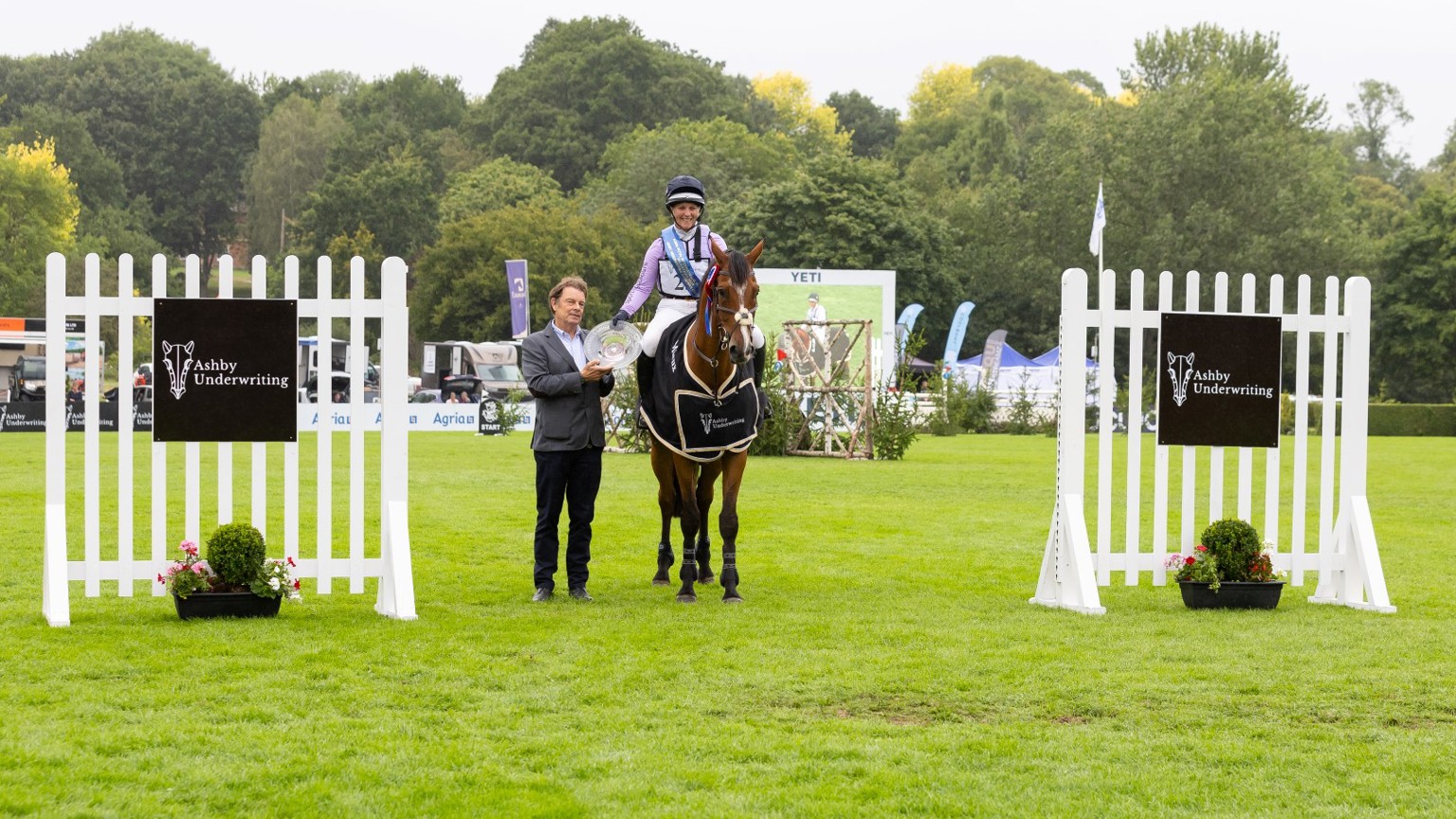 Gemma Stevens And Cooley Park Muze B&H (19) (Large)