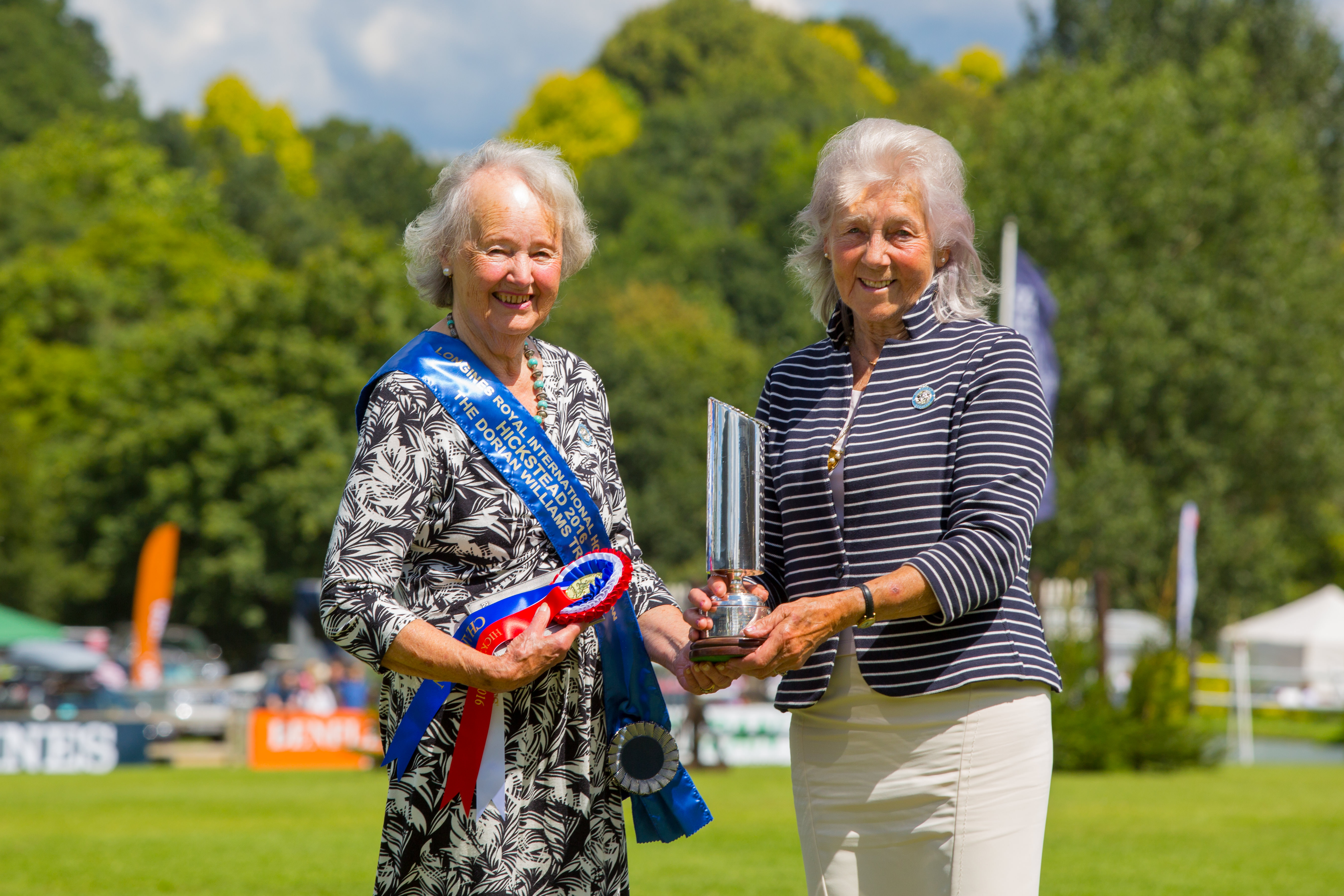 Jennifer And Pat CP2 0030