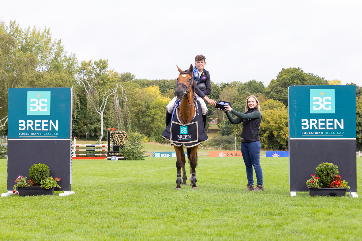 BH HICK 20250829 16 Carmen Edwards HAPPY VALERIE (7)