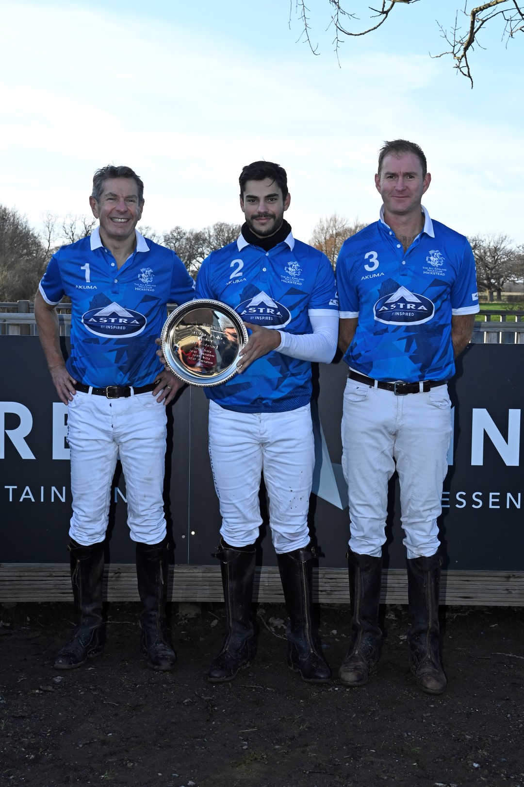 09 01 22 527 (Large)